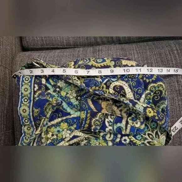 Vera Bradley drawstring bucket bag 12x13 with pockets crossbody shoulder bag - Picture 5 of 8
